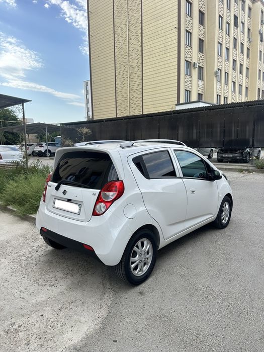 Spark Avtomat 2020y sotiladi