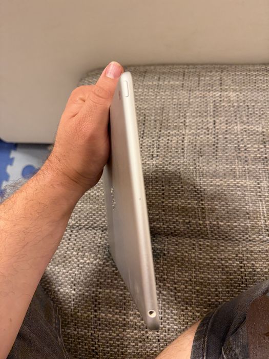 iPad 5th generation - 32 GB - Wi-Fi 93%