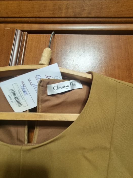 Продаётся новые платья