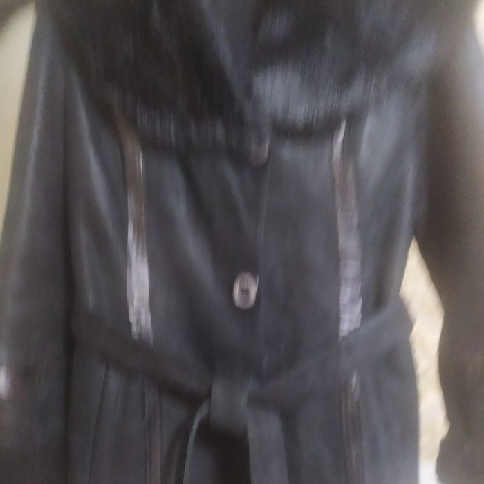 Зимняя дубленка женская