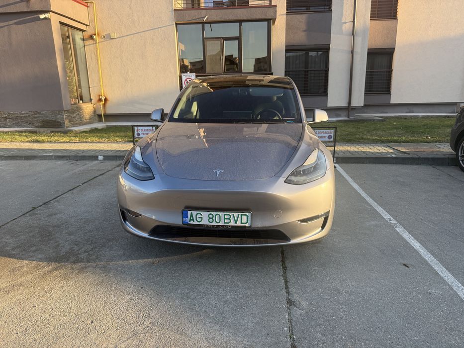 Tasla Model Y 2023 Long Range