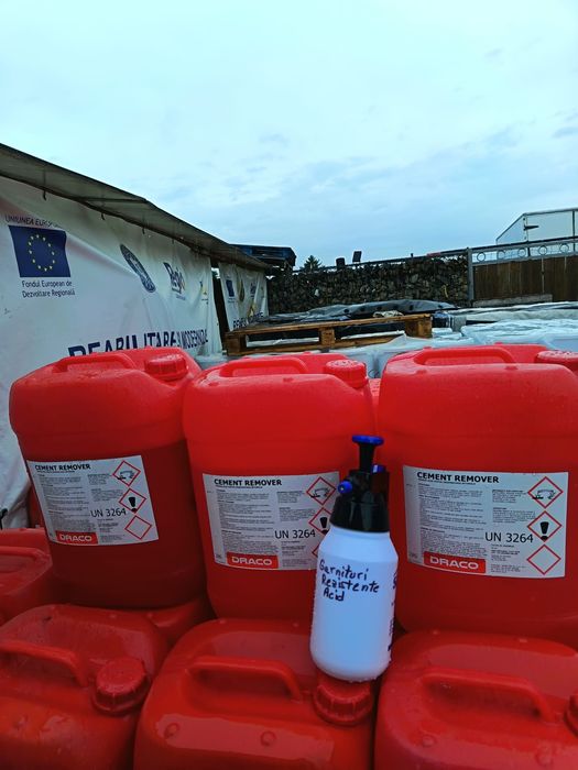 Solutie concentrata curatare ciment,var,beton tare.Detartrant 23kg. Acid curatat Cifa .Aid Beton. 3 bidoane=Pompa 8L Bonus+ curier 0