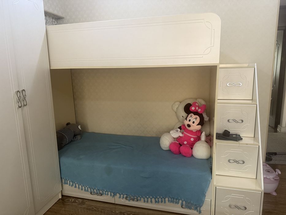 Двухярусная кровать