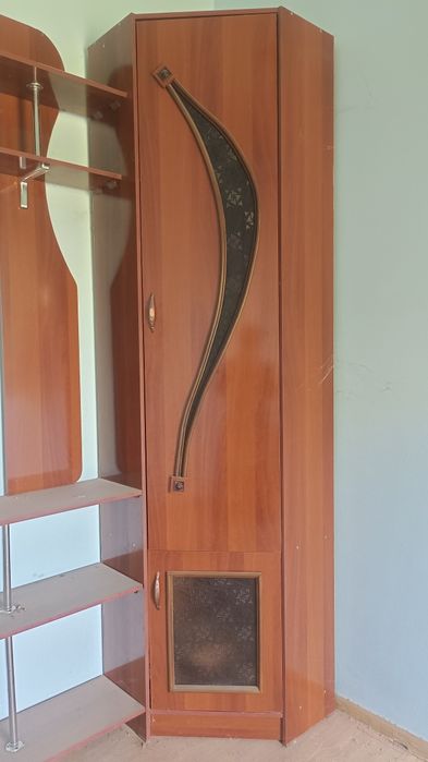 Uy uchun jihoz.Sifatli tortmalar va gardirobi mavjud.