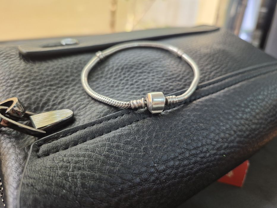 Продам браслет Pandora  20 размер