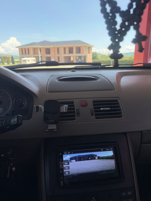 Volvo  XC90  2004