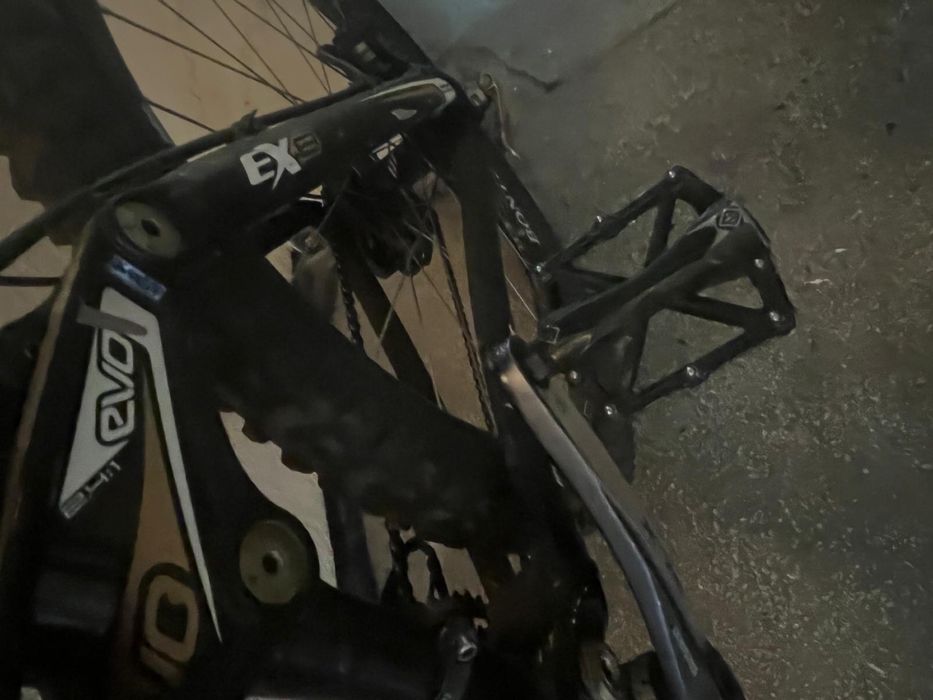 Bicicleta trek full suspension