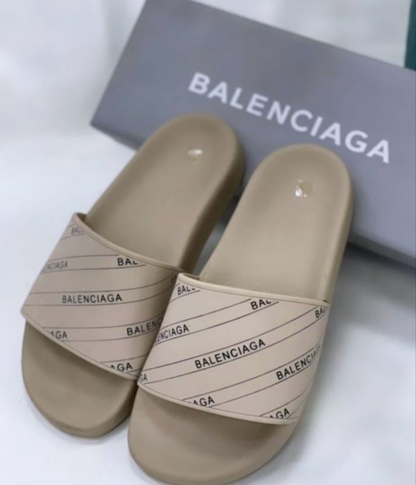 Сланцы Balenciaga