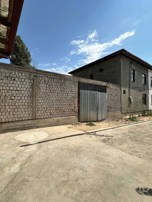 Продаётся коттедж с участком