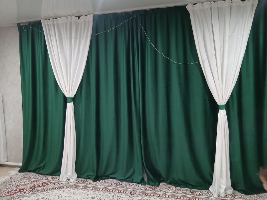 Продам штор для зала