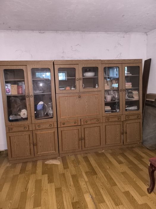 Отдам гарнитур в хорошем состояний