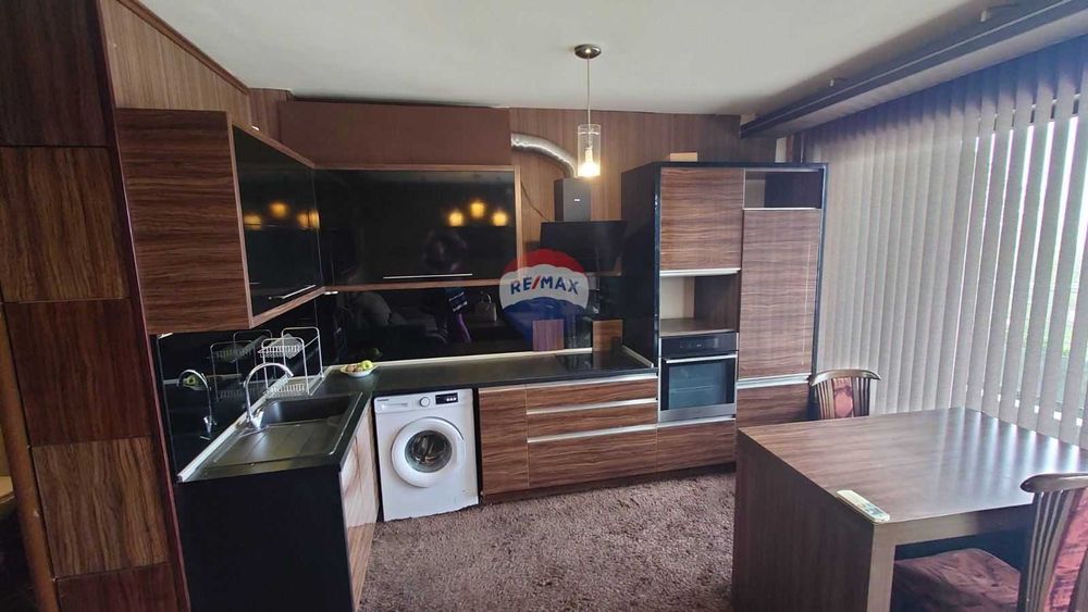 Тристаен апартамент за продажба,гр.Варна, Траката,Панорама море,тухла