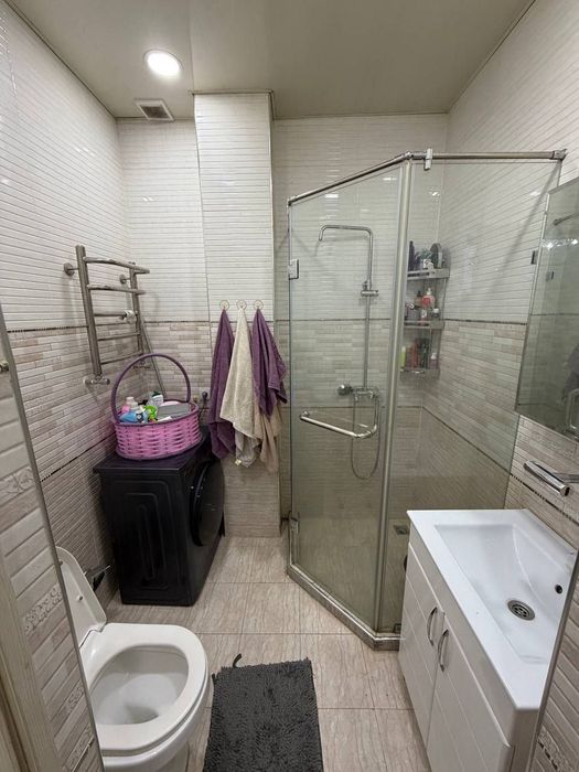 Сергили 5 Чинор бекатига Якин 1 хонали КВ.Сотилади