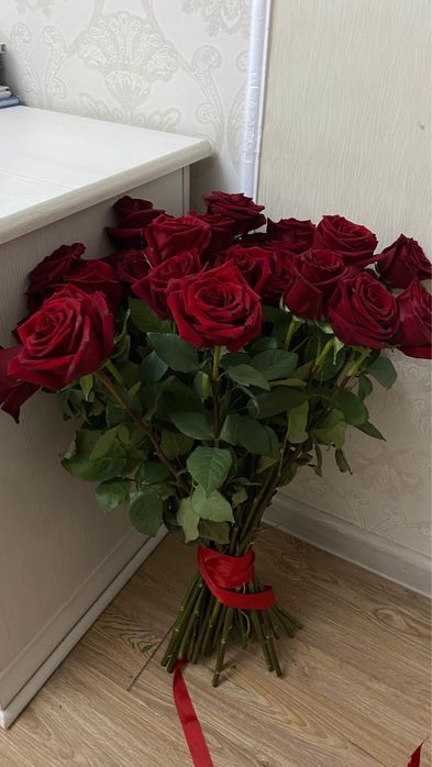 Продам свежий букет роз 41 шт