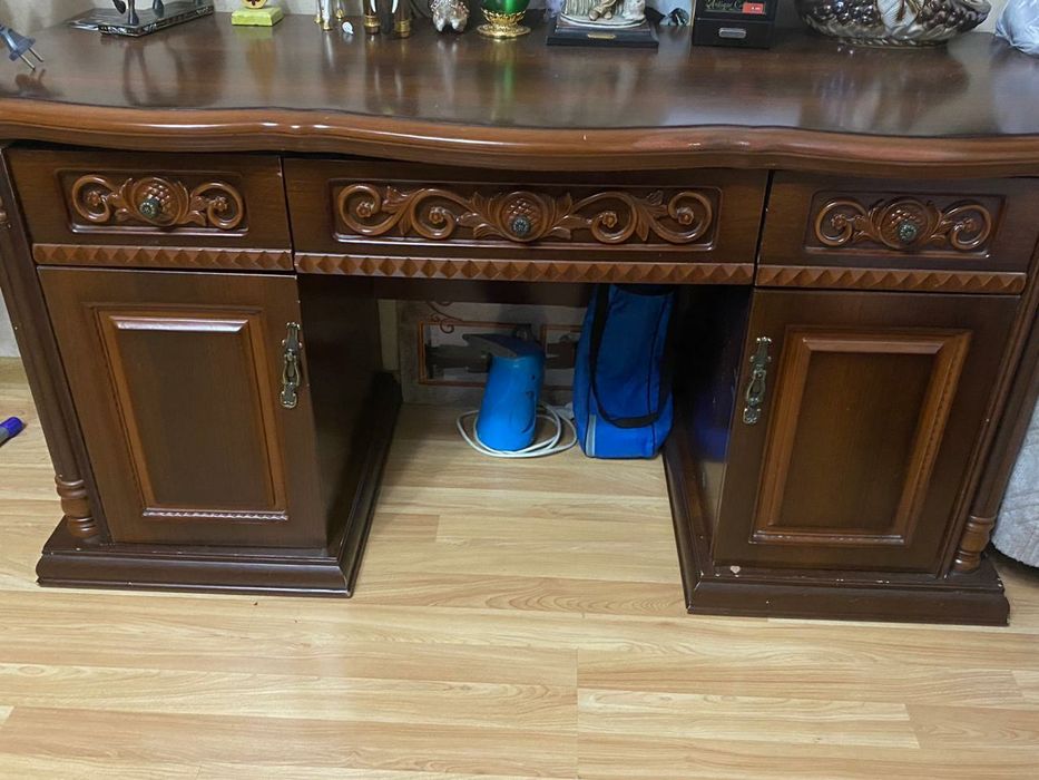 Продам спальный гарнитур