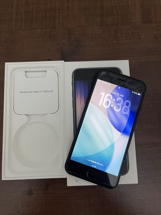 iPhone SE 3 Black 2022