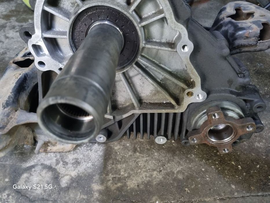 Cutie de Tranfer Grup Fata BMW X3 E83 Facelift 2.0 Diesel 2006 - 2010 150CP Manuala 6 ...