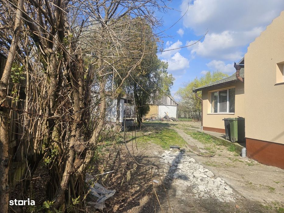 Casa renovata 3 camere, curte mare de 916 mp ] Salard