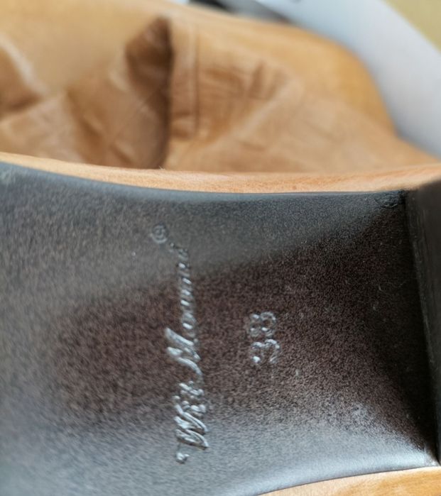 Продается кожаные сапоги