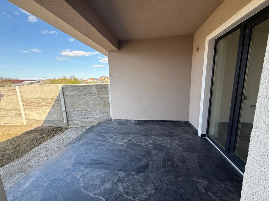 Vand duplex  comuna Săcălaz , localitatea  Beregsau Mare