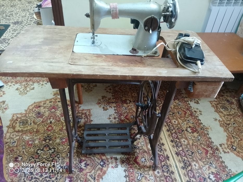 Швейная машинка электрическая
