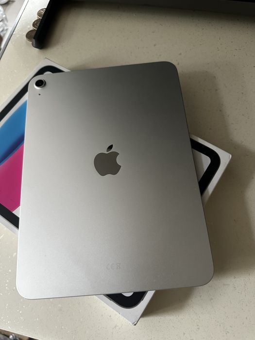 Vand ipad A16 128 gb bat 100% 3 cicluri incarcari  fara urme uzura