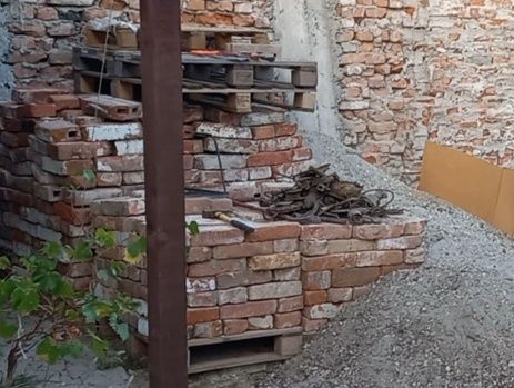 Vand  aproximativ 2m³ de caramida veche