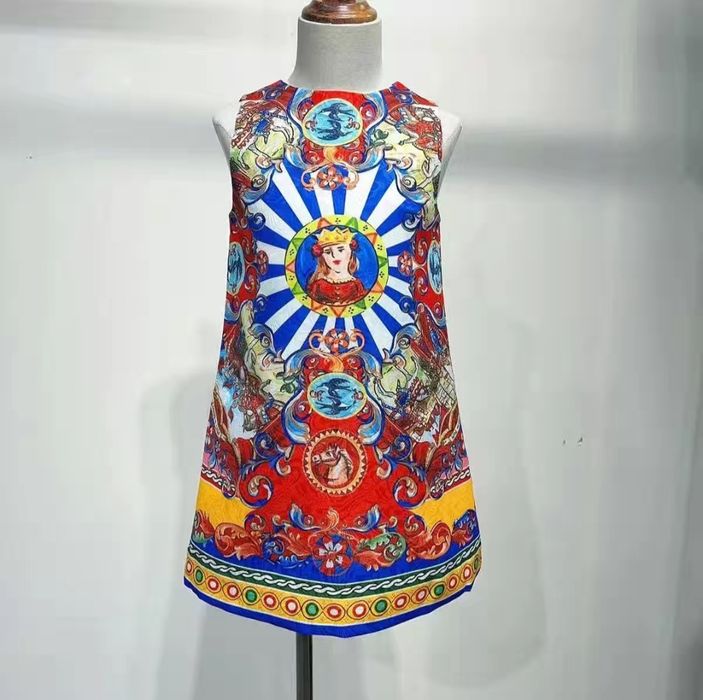 Нарядное платье для девочки 8лет, новое