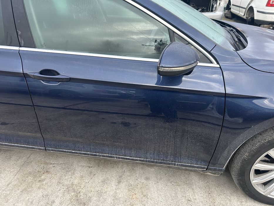 Usa laterala dreapta fata vw passat b8 limuzina culoare LH5X