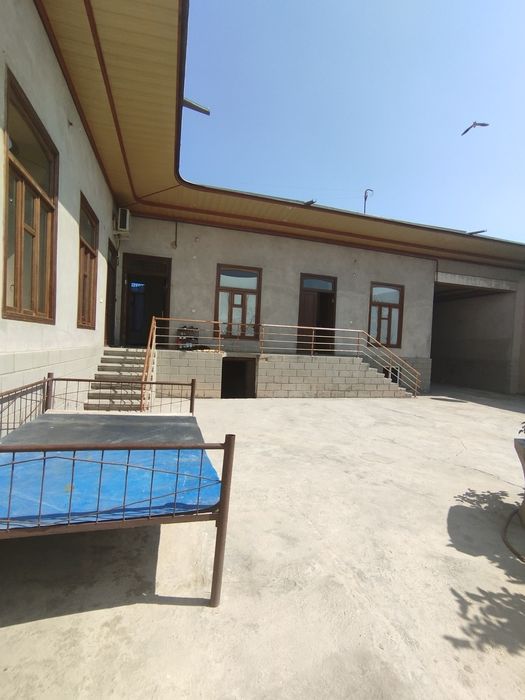 Ховли сотилади зудлик Билан