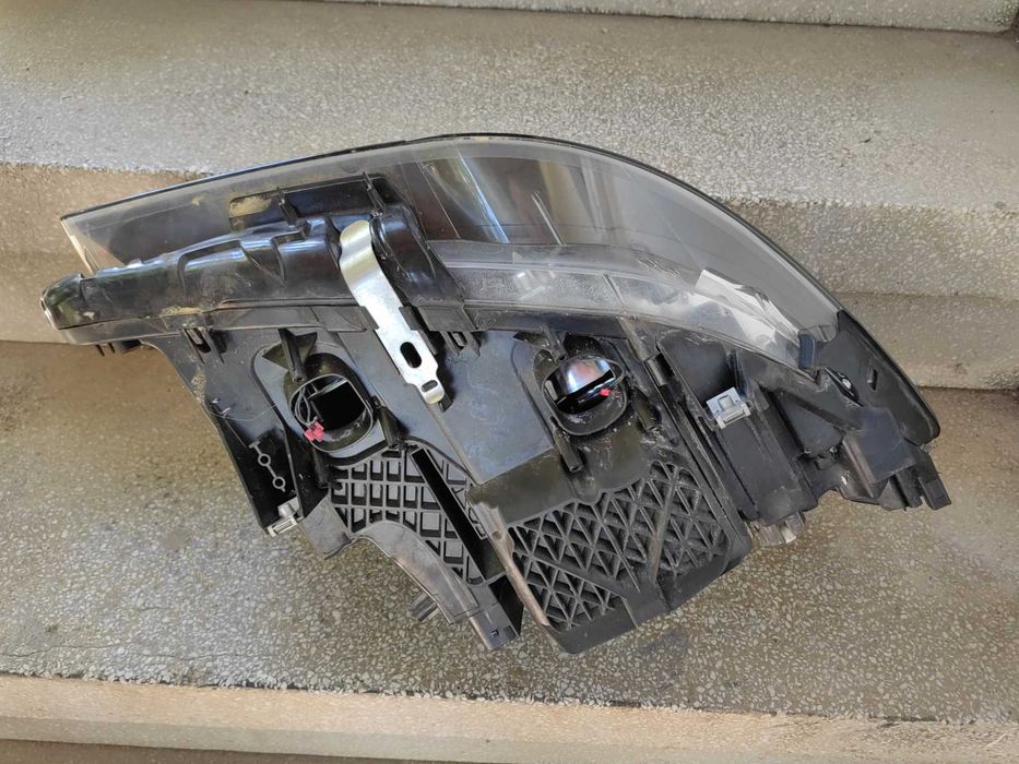 Фар BMW F10 BMW F11 5-ца Bi-Xenon LED /Фар БМВ Ф10 Ф11 Оригинален