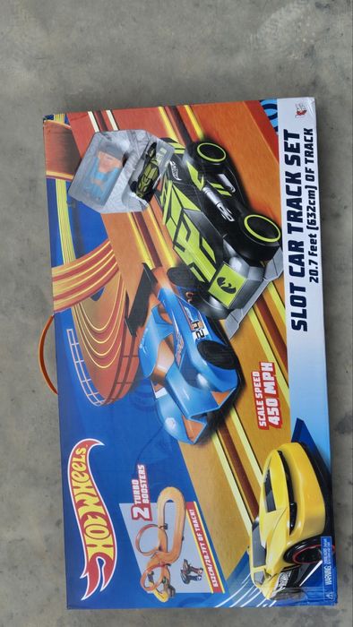 Hot wheels аутобан писта с дистанционно