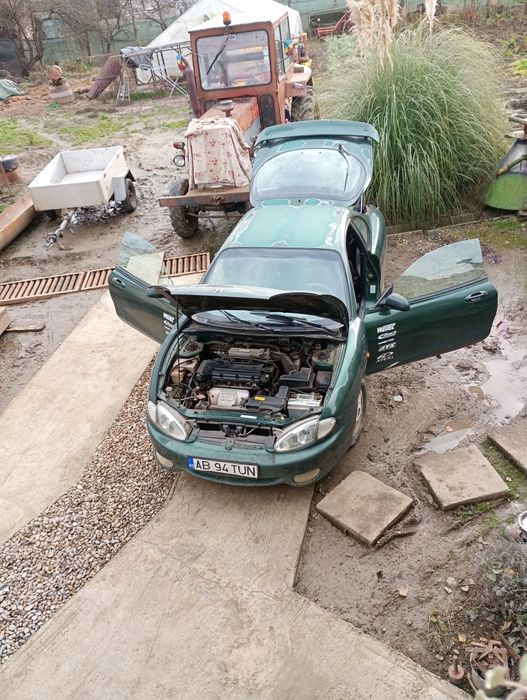 Mașina de vânzare marca Hyundai Coupe