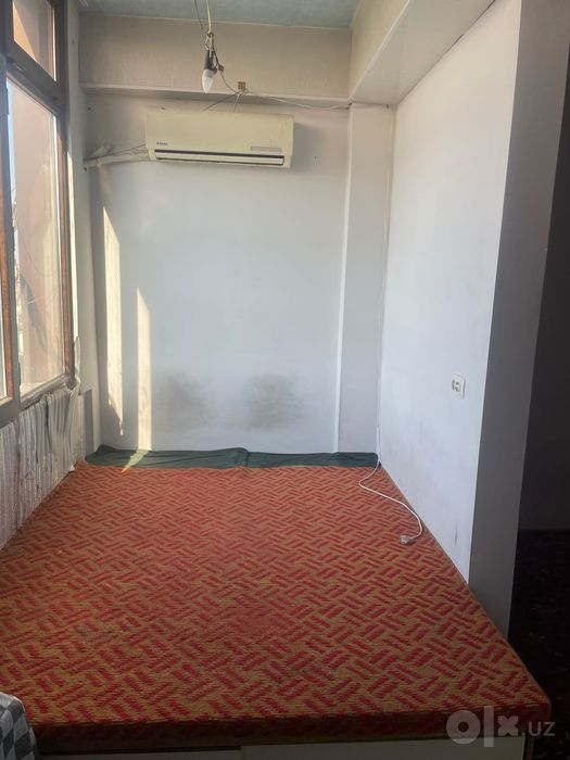 Комната с балконом возле метро Курувчи