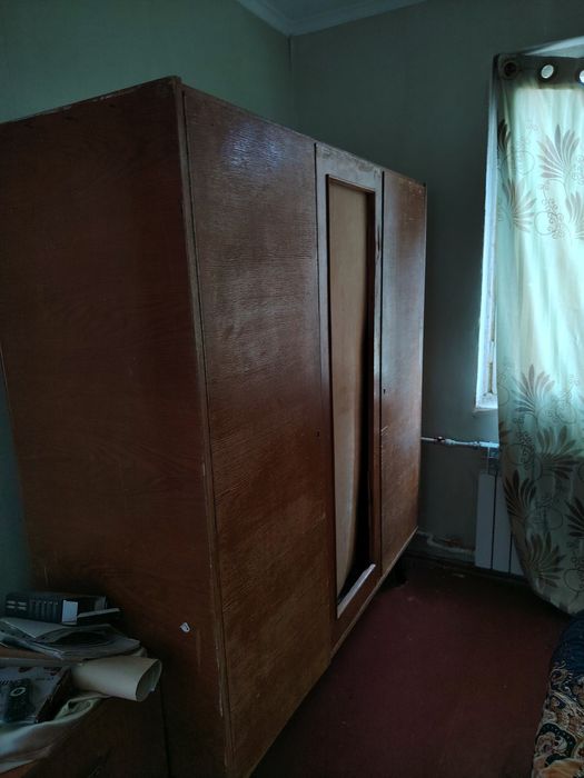 Продам кровать в среднем состоянии