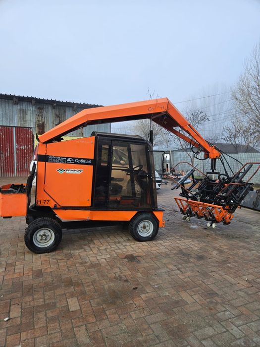 Masina montaj pavaj mecanizat OPTIMAS, 2880 ore, stare perfecta