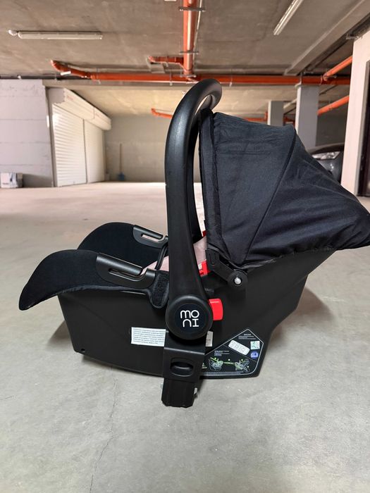 Столче за кола Moni