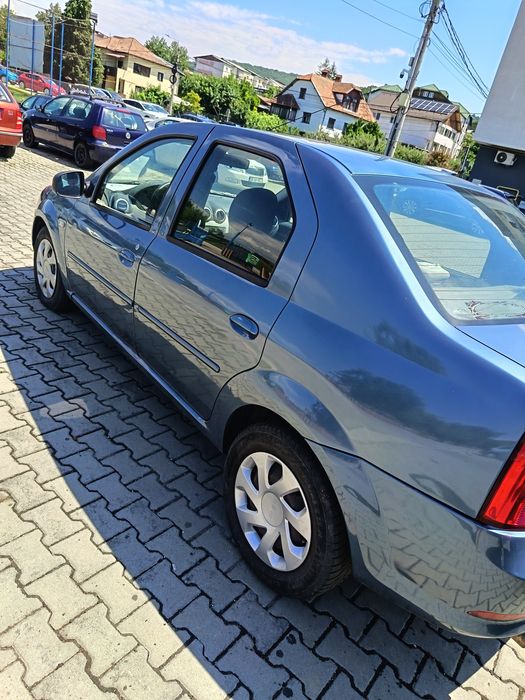 Vând Dacia Logan 16 16v