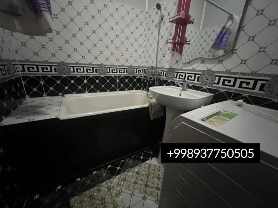 Сдается 2х комнатная квартира 
С обстановкой 
В горде Алмалыке