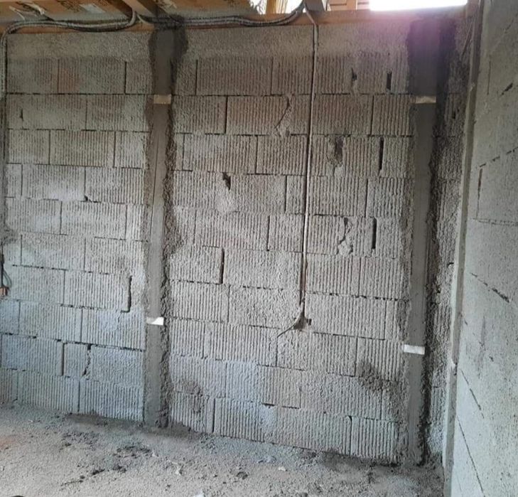 Tencuială clasică mecanizată [ NISIP+ CIMENT+VAR]  Aplicare