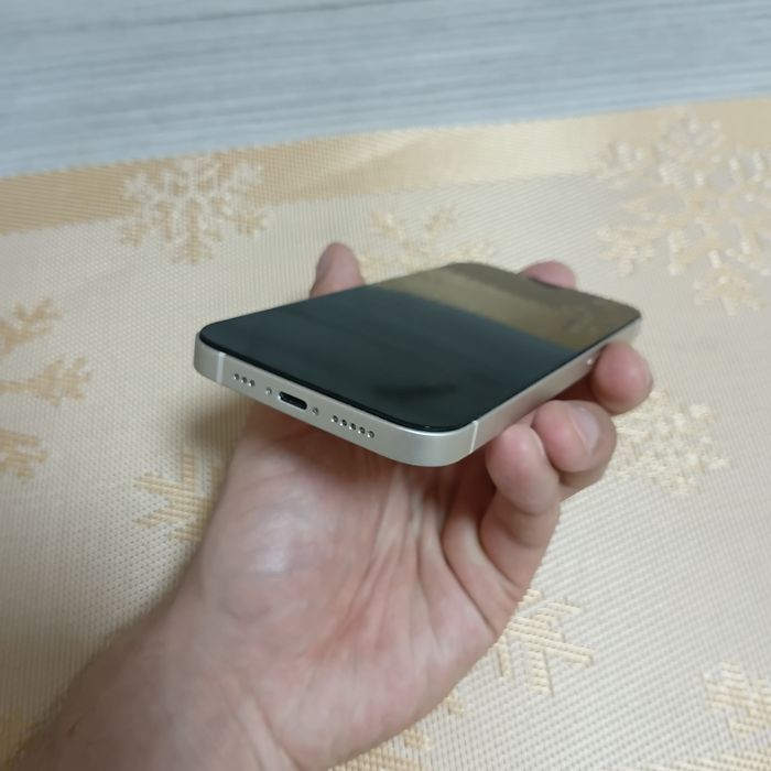 iPhone 13 128Gb белый