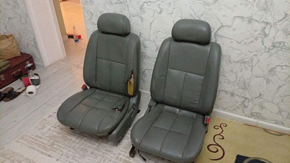 Продам сиденье от Nissan