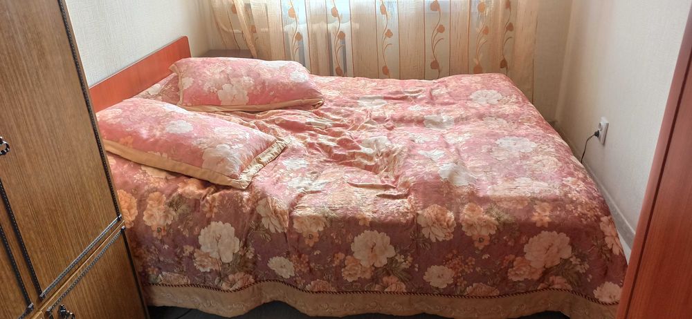 Двухспальная кровать