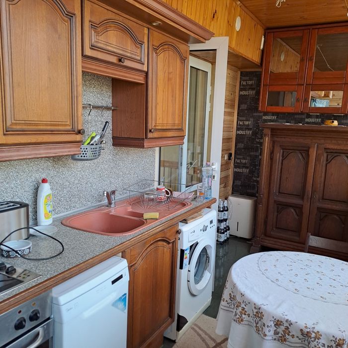 Дава се под наем Тристаен апартамент в Шумен, Военно училище - 93 кв.м за 280.5 € - Снимка #6