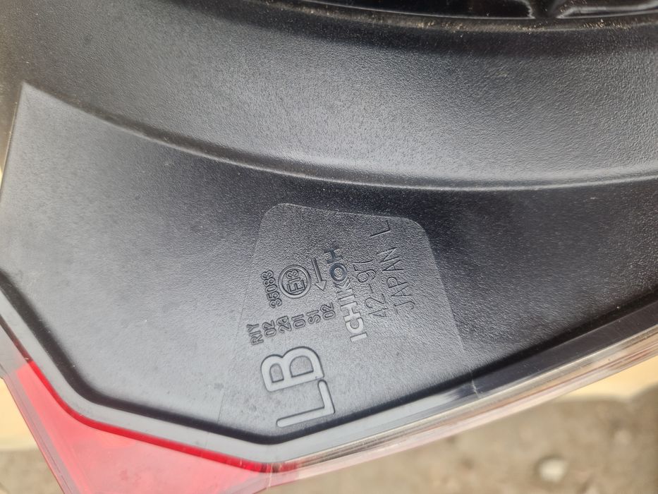 Продам задний фонарь