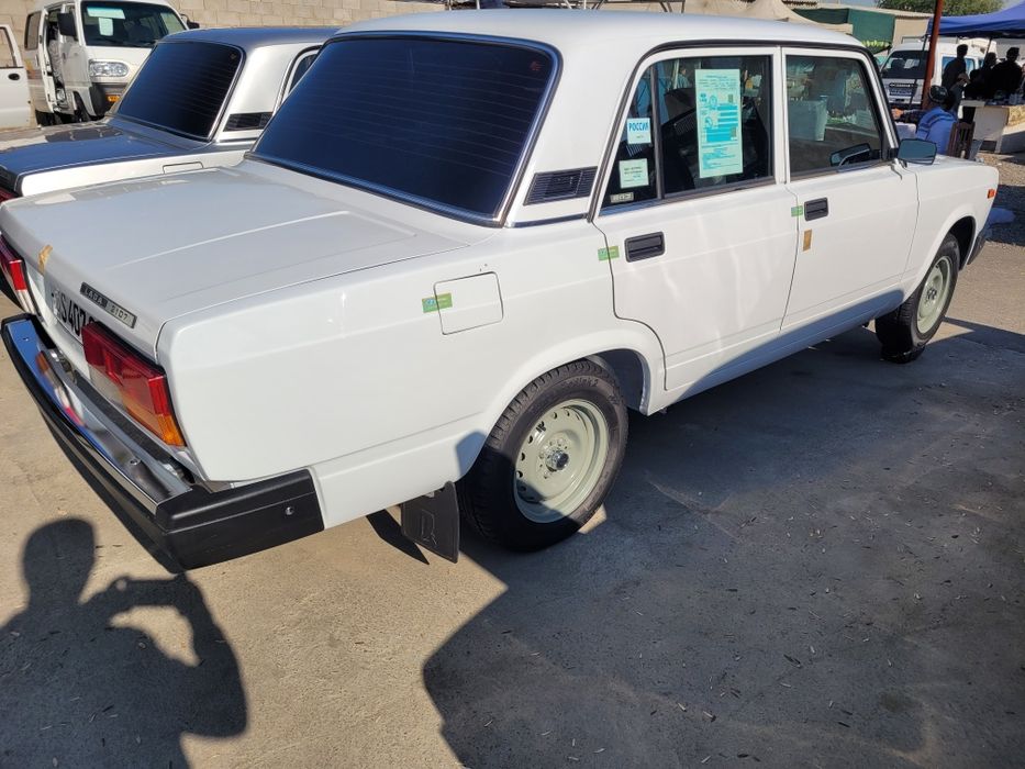 ВАЗ 2107 Сотилади