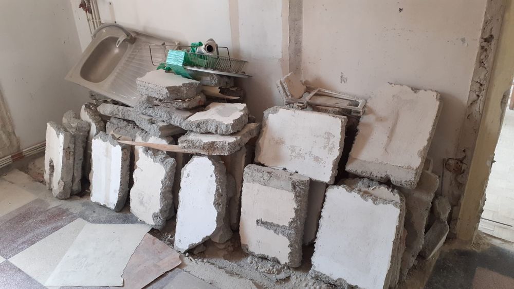 Transport moloz,debarasam apartamente, mobila veche