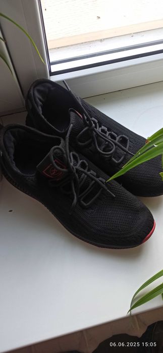 Кроссовки летние 39 и 40 размер