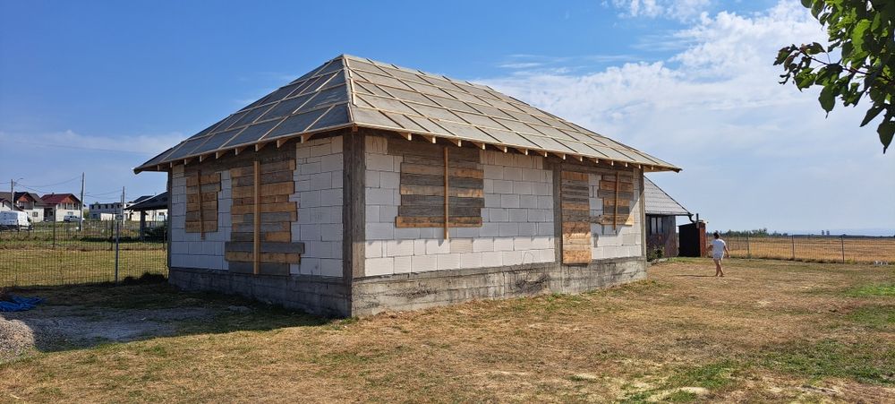 Vand Casa in Berchisesti-SV