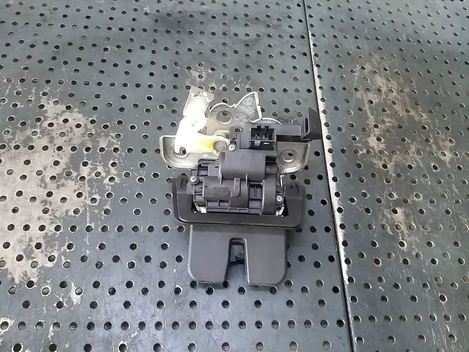 Broasca haion audi q3 8u 8u0827520